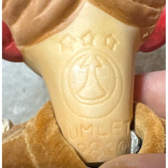 Hansel & Gretel Dolls Oumlet Co Porcelain Bisque 11" Jointed Incl. Stands 1988 - Picture 13 of 15